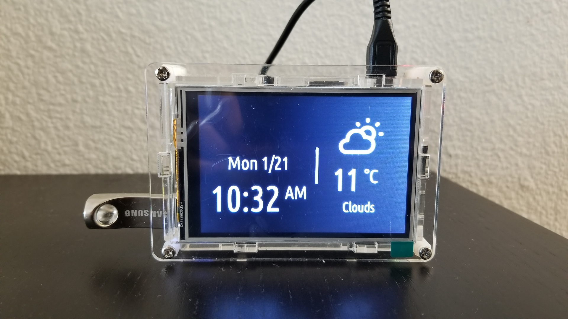 In a previous article, I explained how I set up a TFT LCD screen on my Raspberry Pi. Because I had been previously using my Pi as a headless server, I